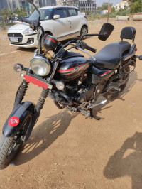 Black Mate Bajaj Avenger Street 220