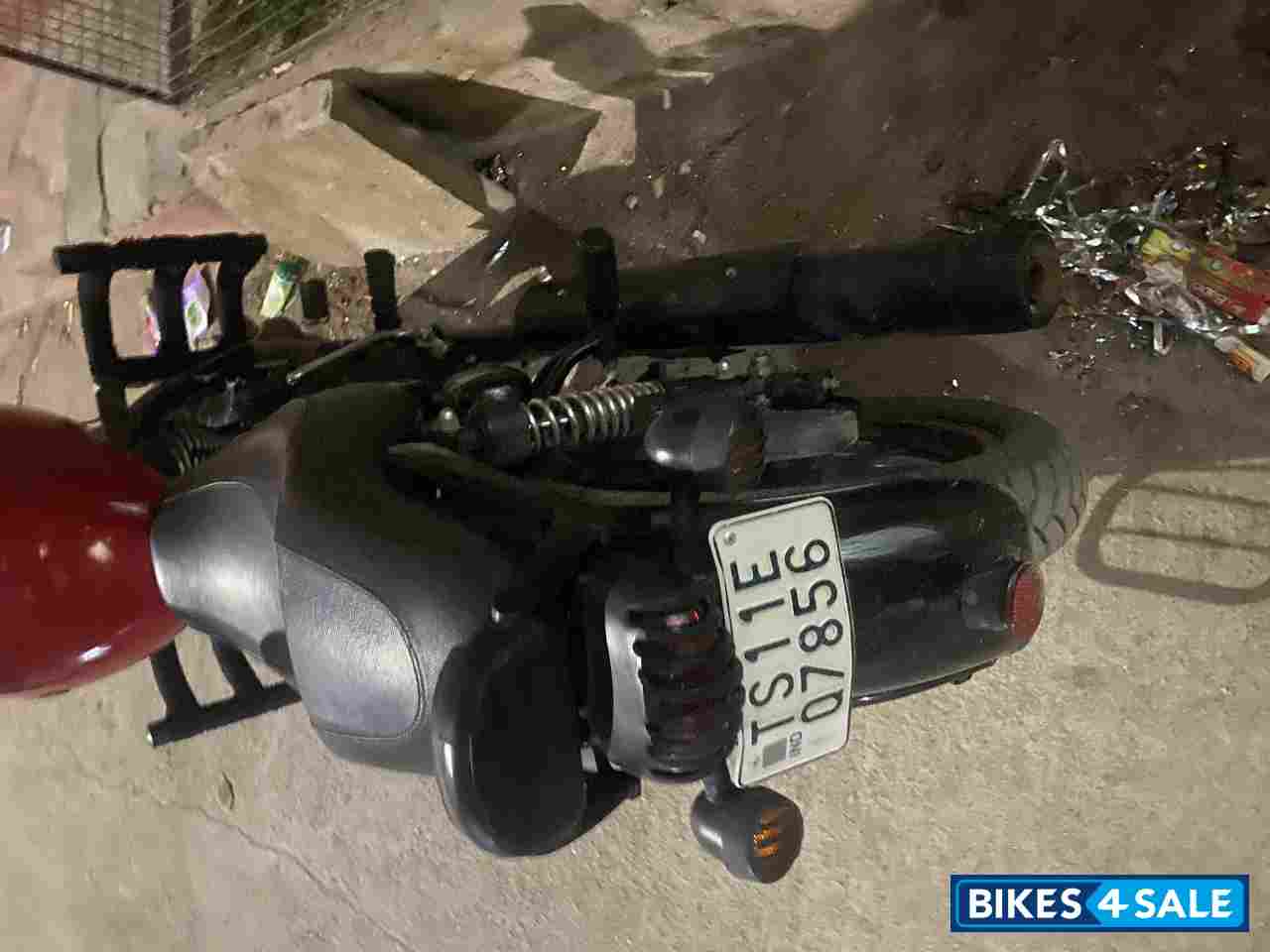 Red/black Royal Enfield Thunderbird X 350