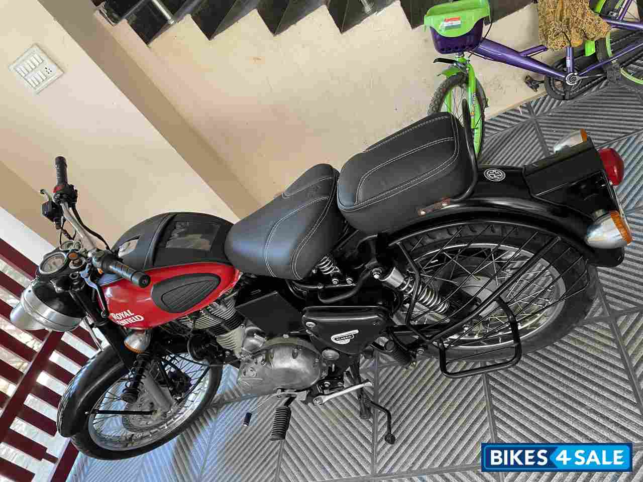 Royal Enfield Classic 350 Redditch Red