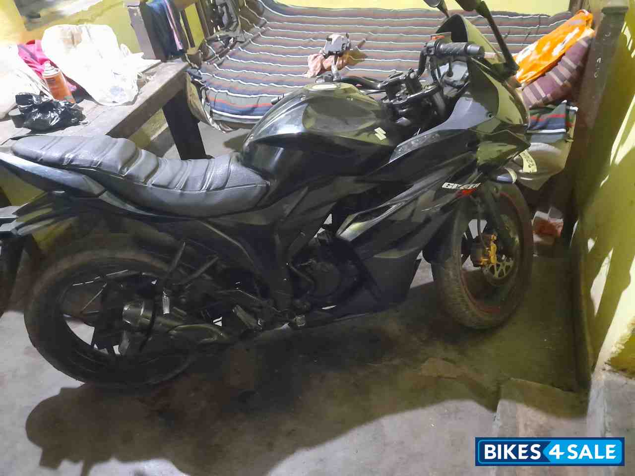Suzuki Gixxer SF