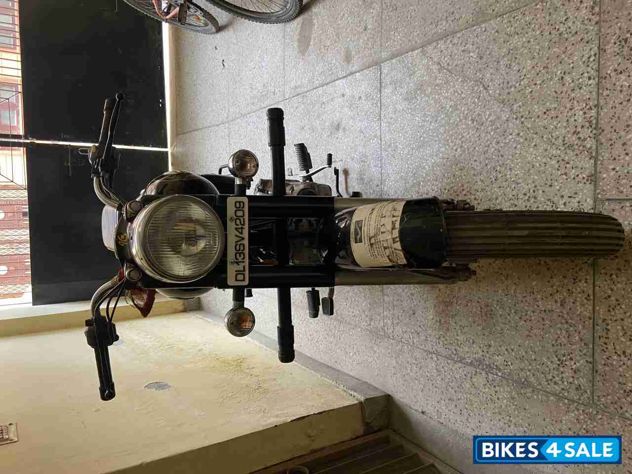 Black Royal Enfield Bullet Standard 350