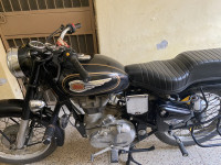 Black Royal Enfield Bullet Standard 350
