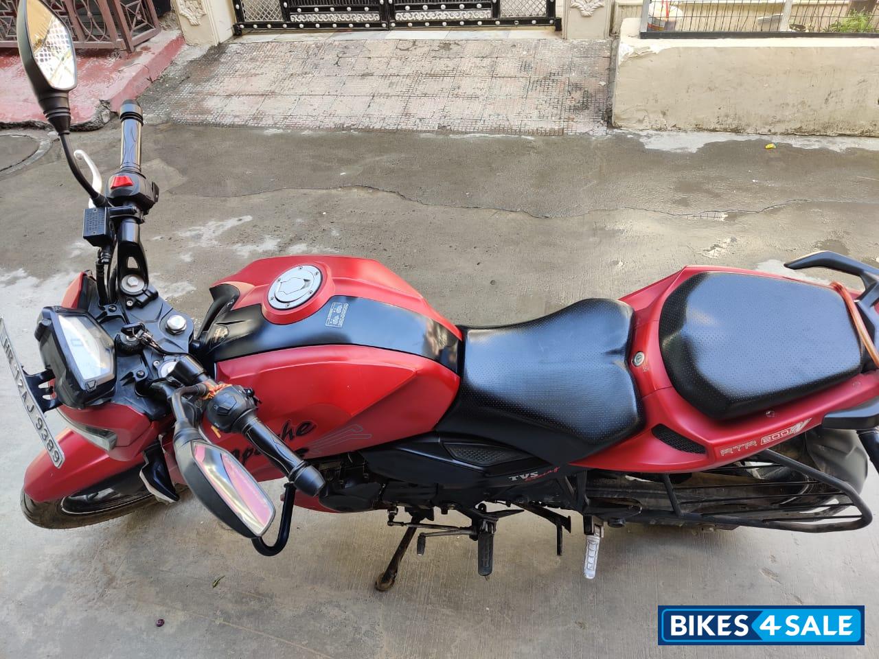 TVS Apache RTR 200 4V Race Edition 2.0