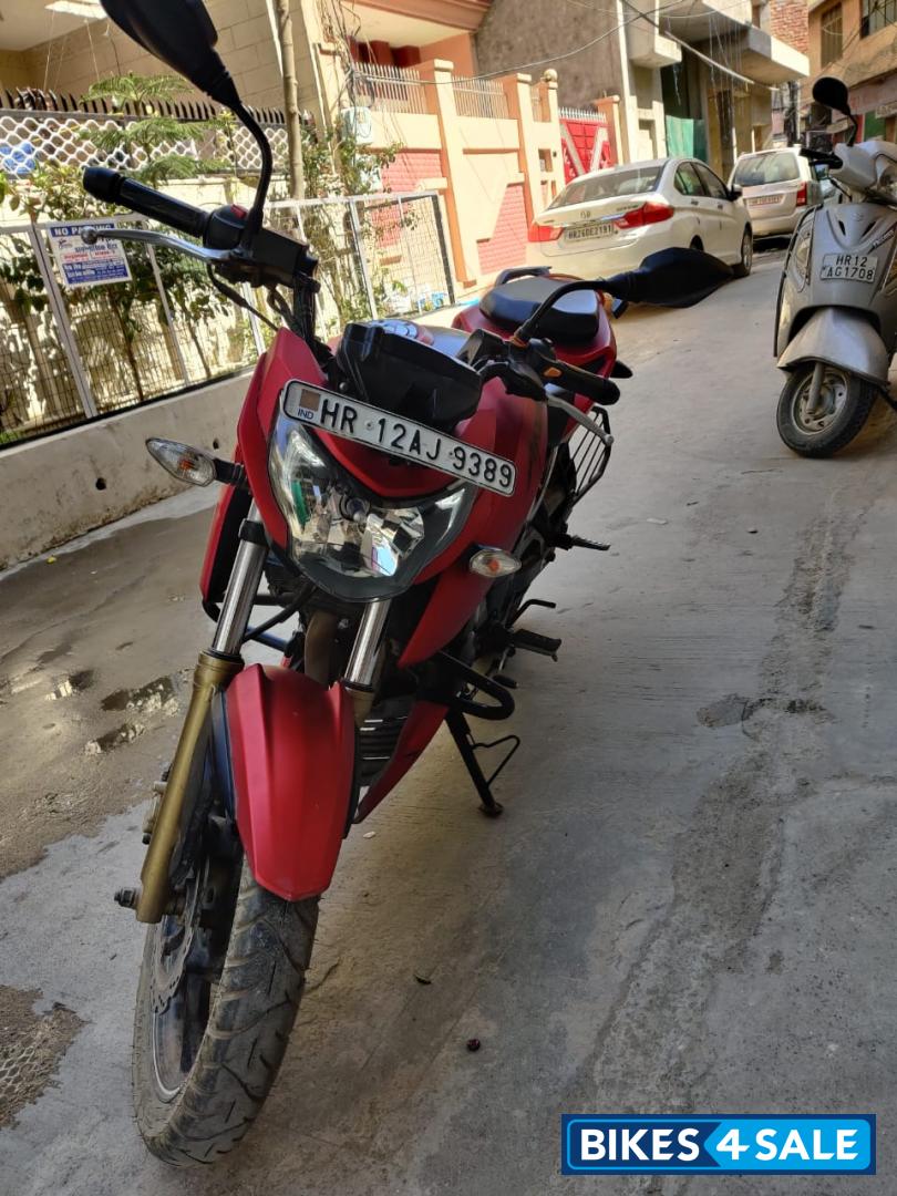 TVS Apache RTR 200 4V Race Edition 2.0