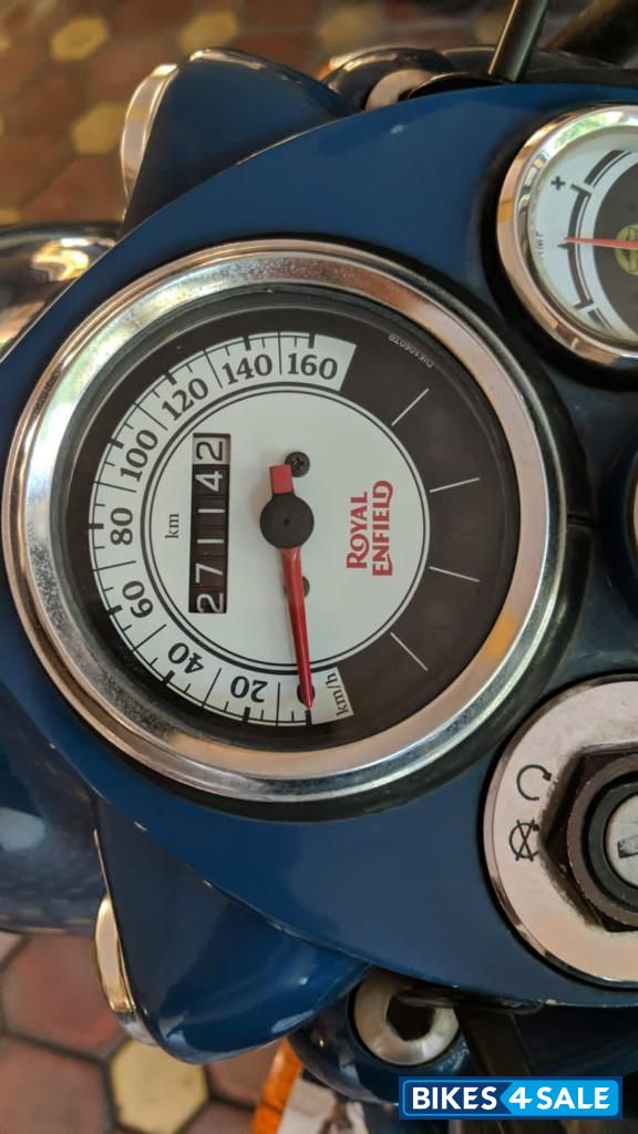 Lagoon Royal Enfield Classic 350