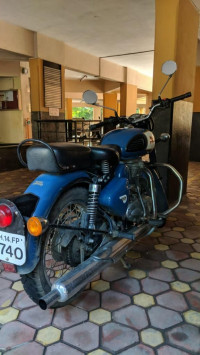 Lagoon Royal Enfield Classic 350