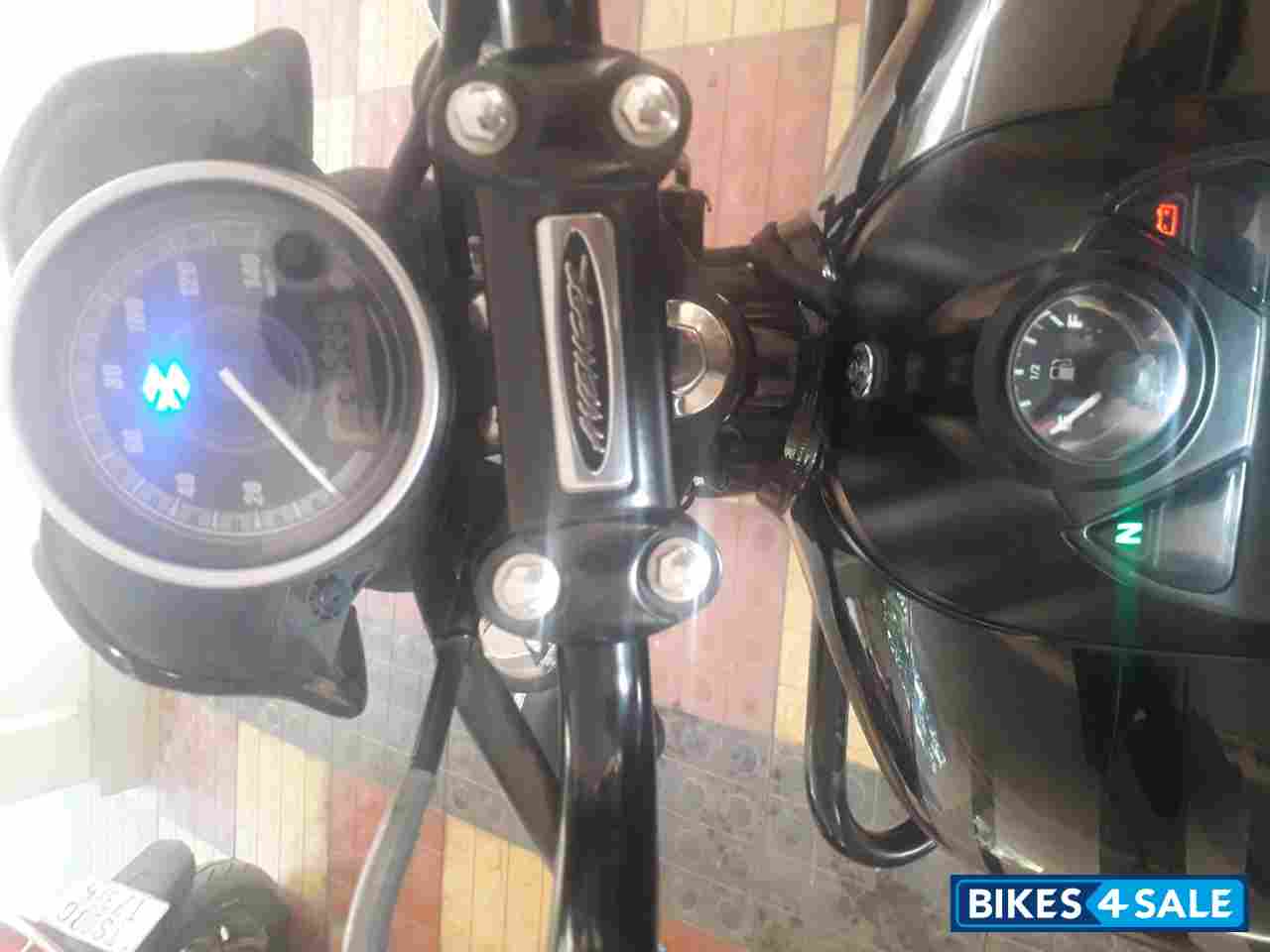 Bajaj Avenger Street 180