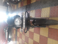 Bajaj Avenger Street 180