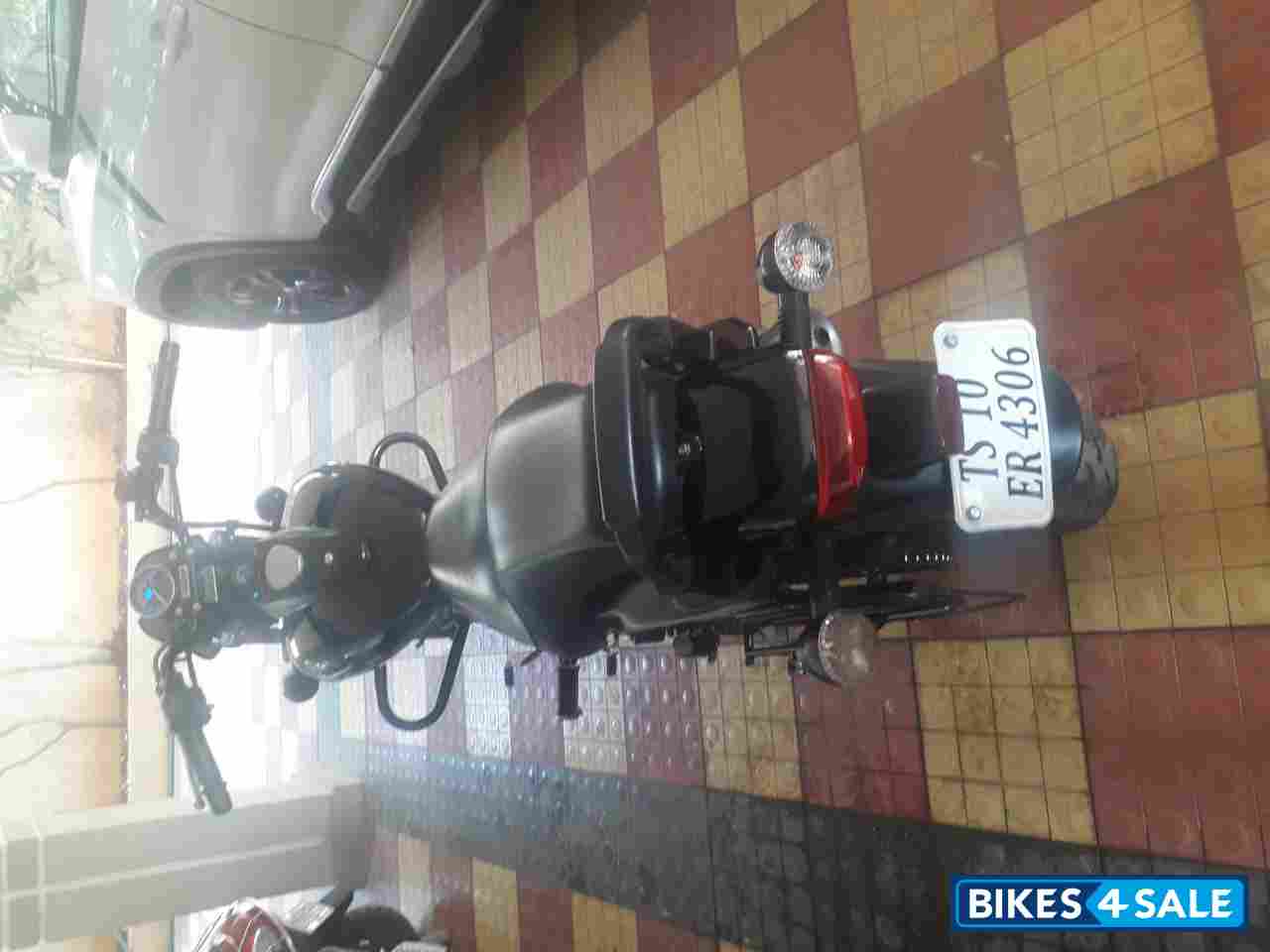 Bajaj Avenger Street 180