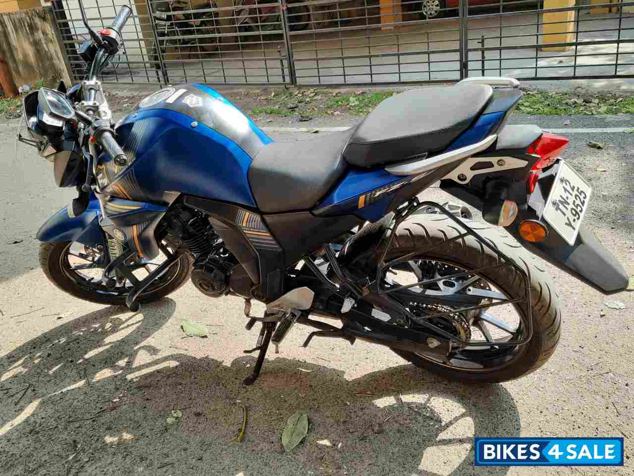 Mat Dark Purplish Blue Yamaha FZ-S FI V2 Mat Dark Purplish Blue Yamaha FZ-S FI V2