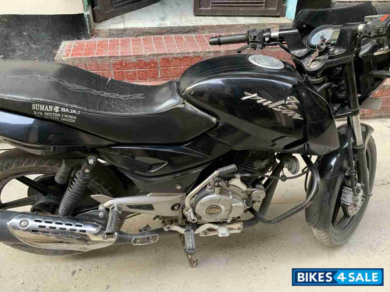 Black Bajaj Pulsar 150 DTSi