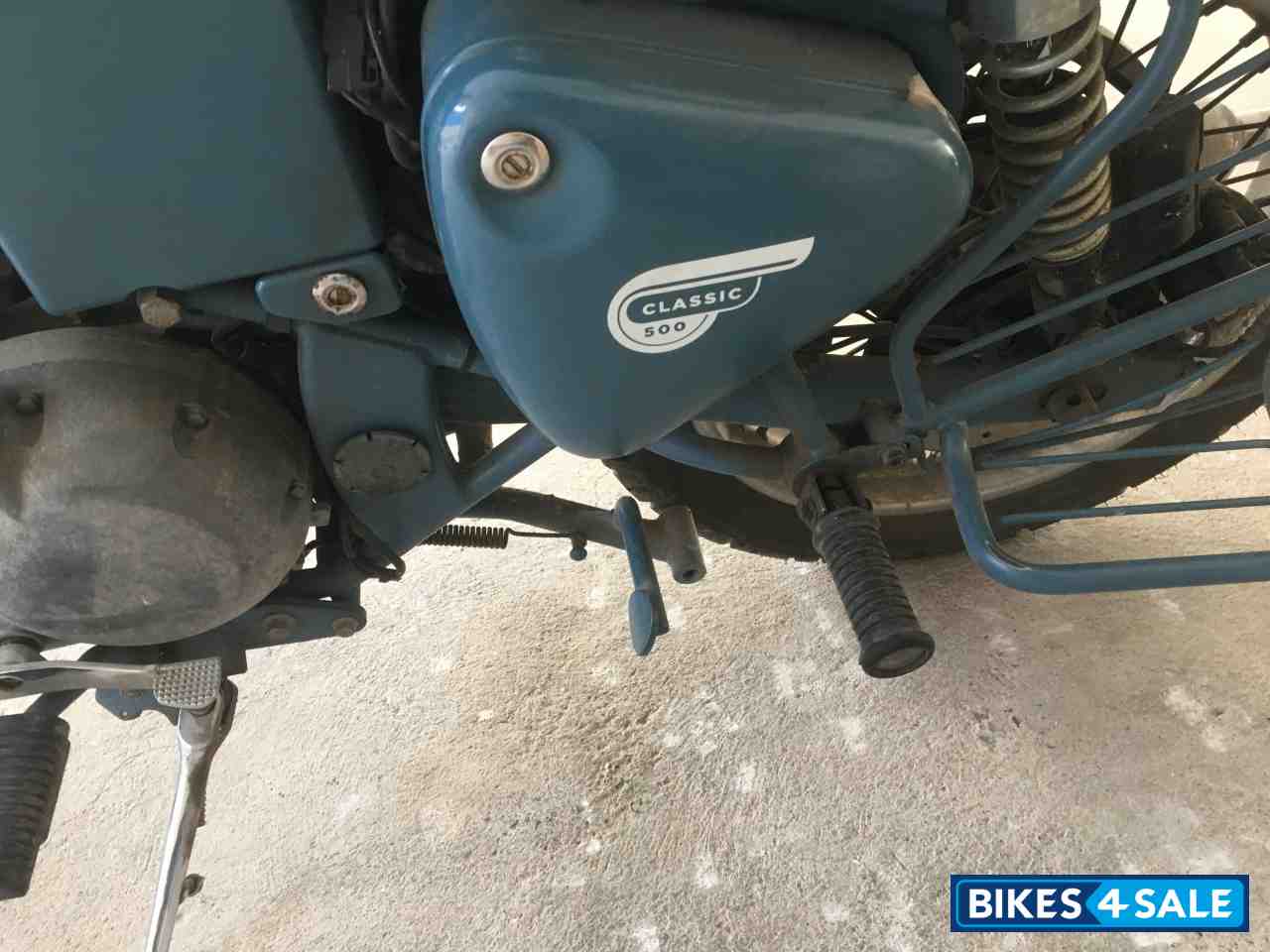 Royal Enfield Classic Squadron Blue Royal Enfield Classic Squadron Blue