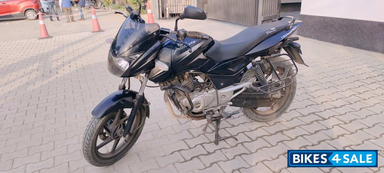 Black Bajaj Pulsar 150 DTSi