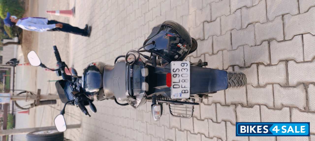 Black Bajaj Pulsar 150 DTSi