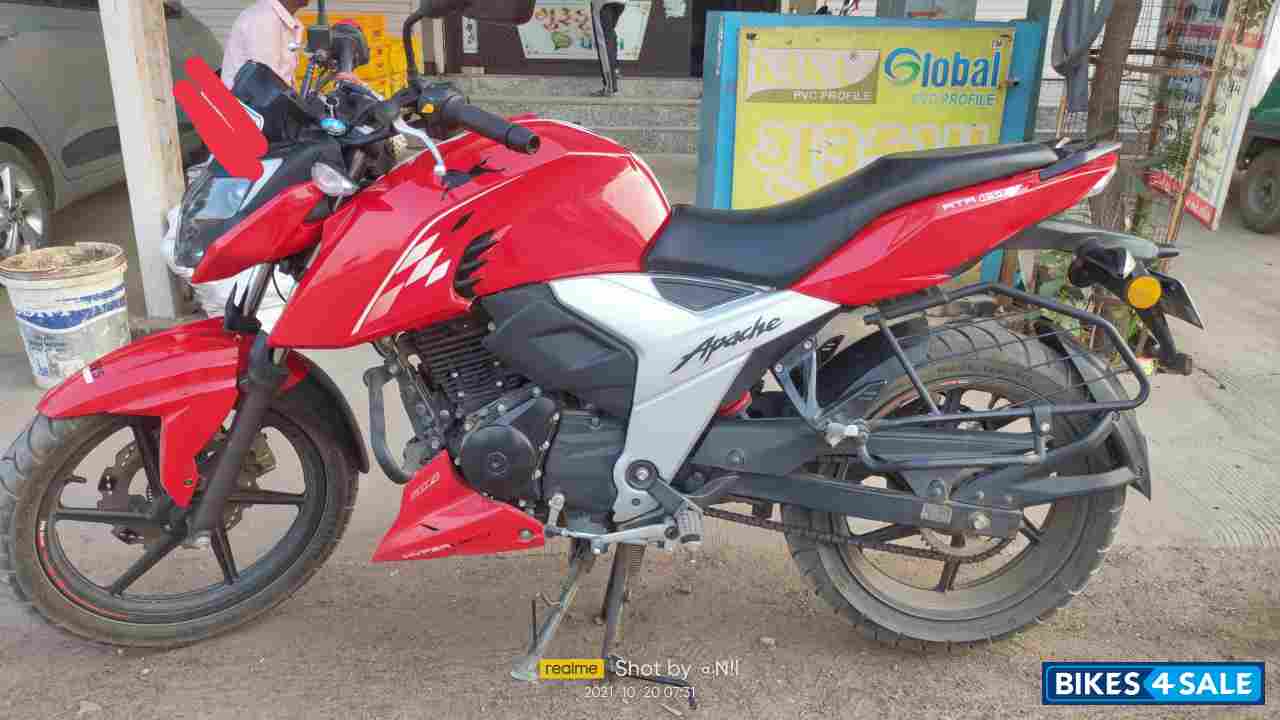 TVS Apache RTR 160 4V BS6