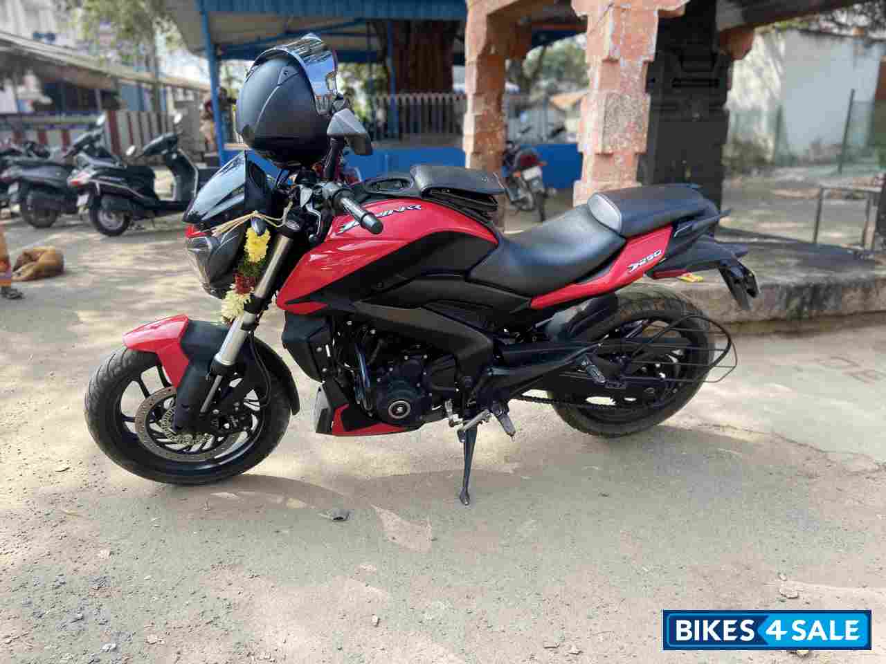 Bajaj Dominar 250