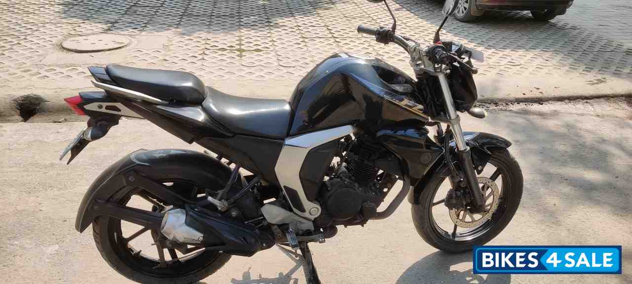 Yamaha FZ FI V2