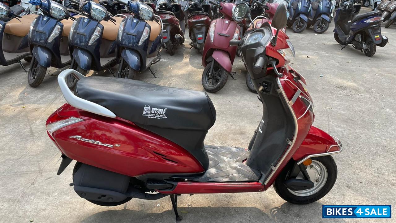 Red Honda Activa 5G