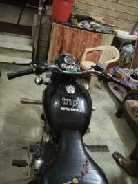 Black Royal Enfield Bullet Electra