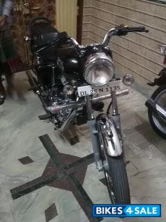 Black Royal Enfield Bullet Electra