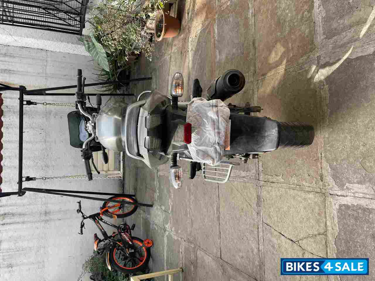 Silver Bajaj Pulsar 150 DTSi