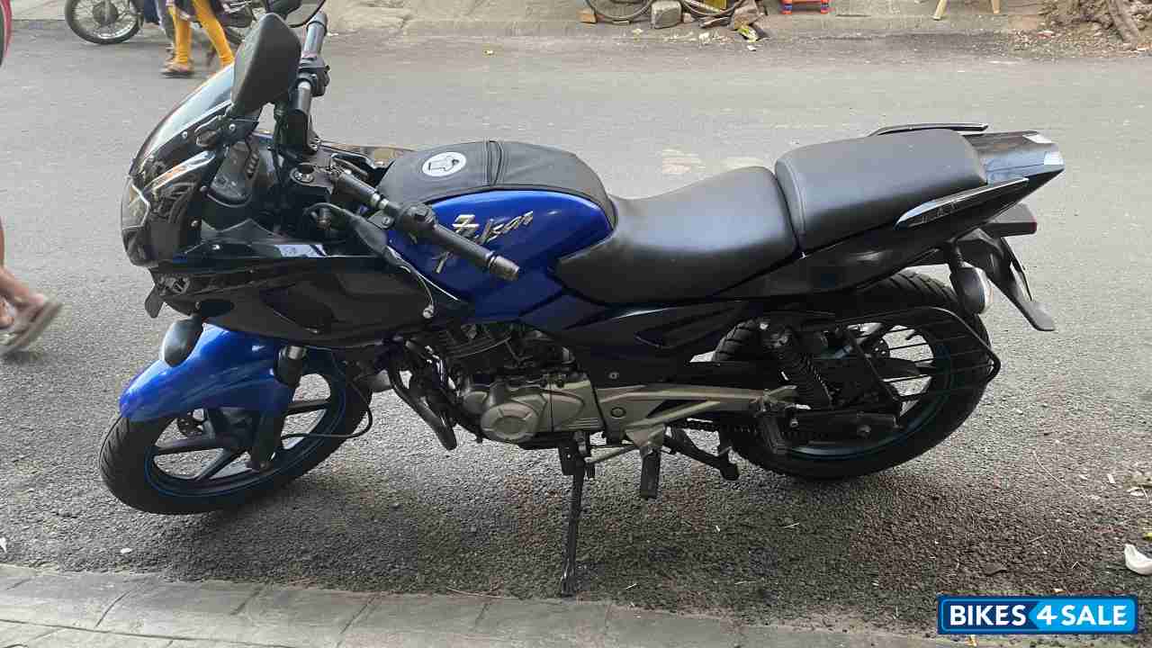 Bajaj Pulsar 220 DTSFi