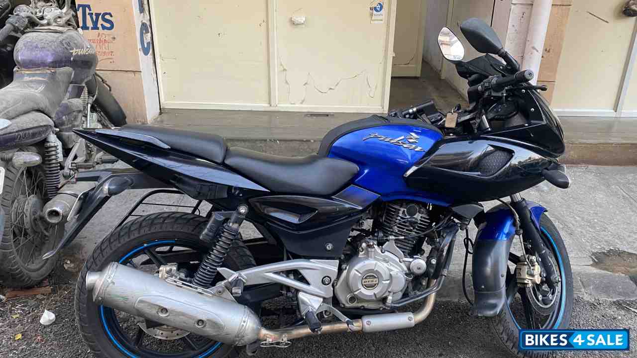Bajaj Pulsar 220 DTSFi