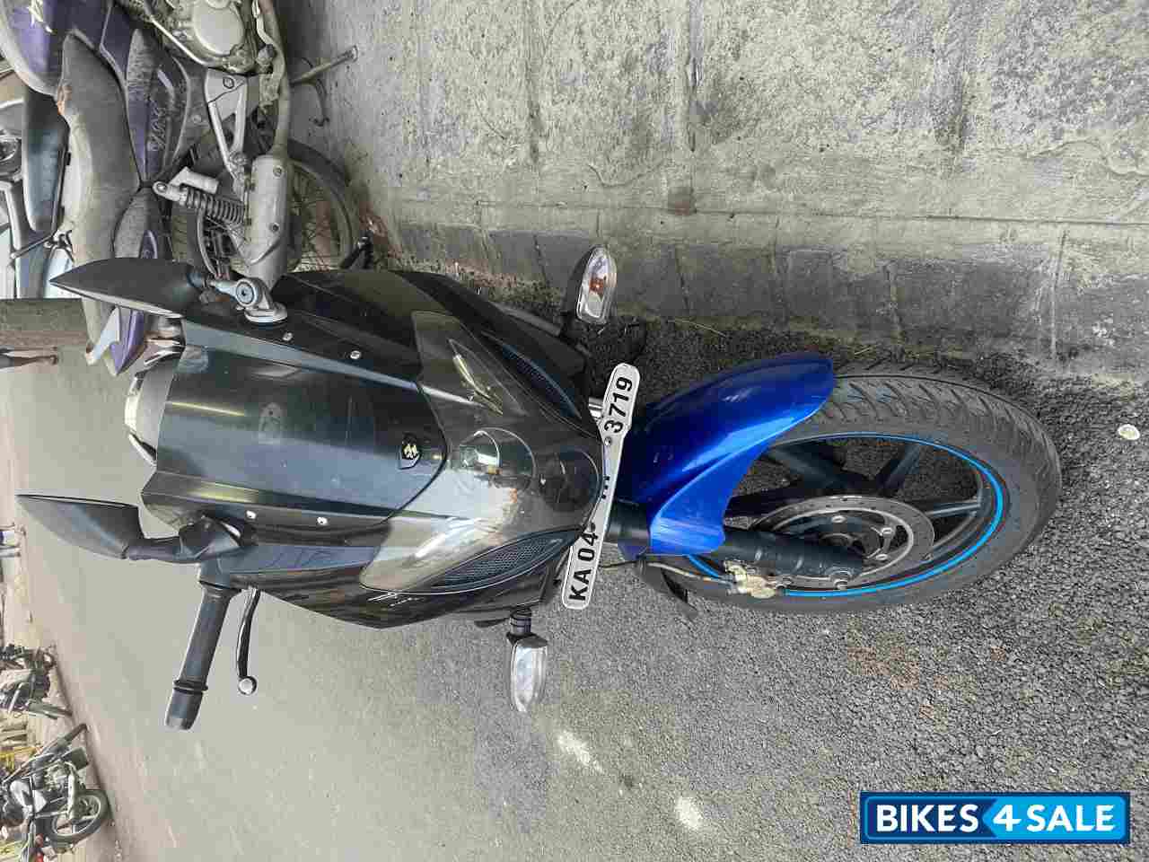 Bajaj Pulsar 220 DTSFi