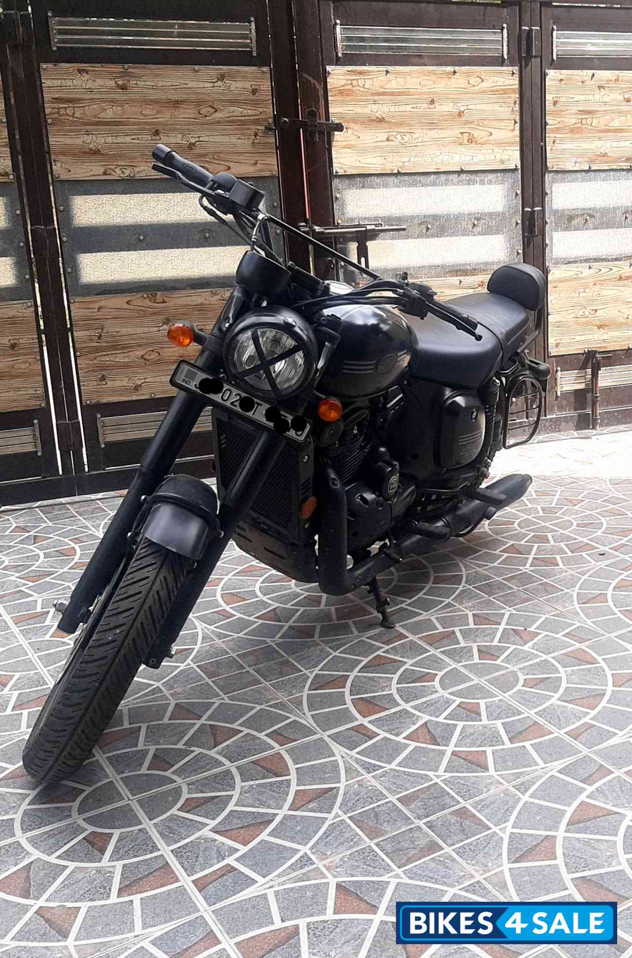 Matt Black Jawa  42 2.1