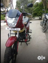 Red Mahindra Centuro