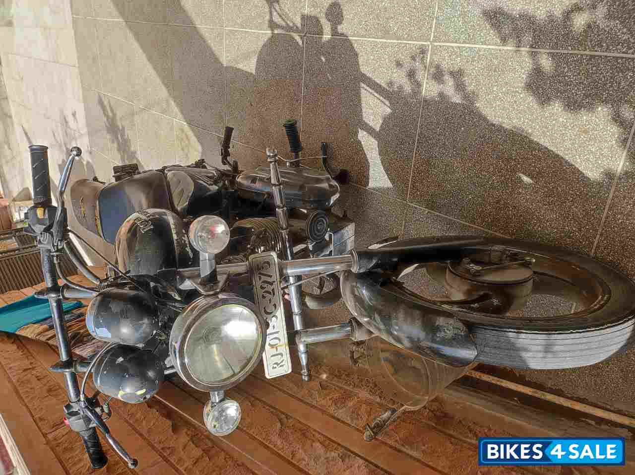 Magic Black Royal Enfield Thunderbird TwinSpark 350