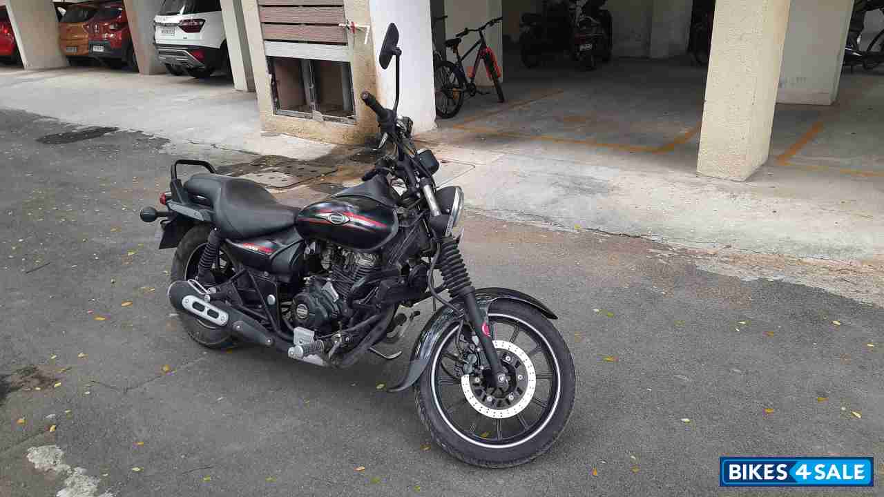 Bajaj Avenger Street 220