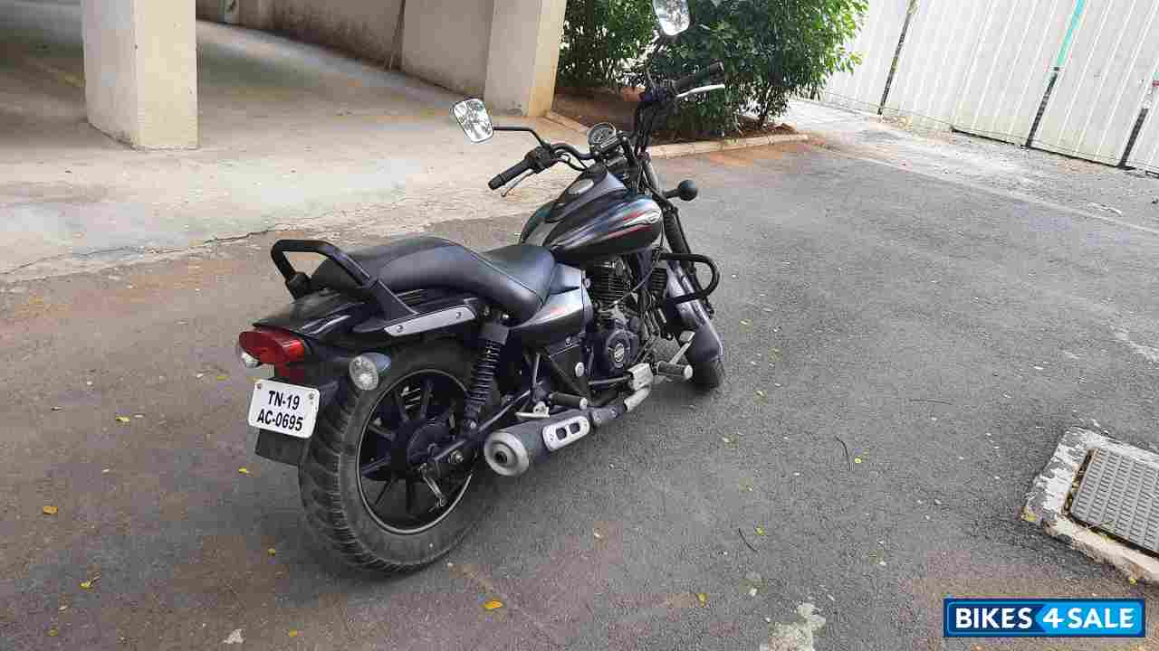 Bajaj Avenger Street 220