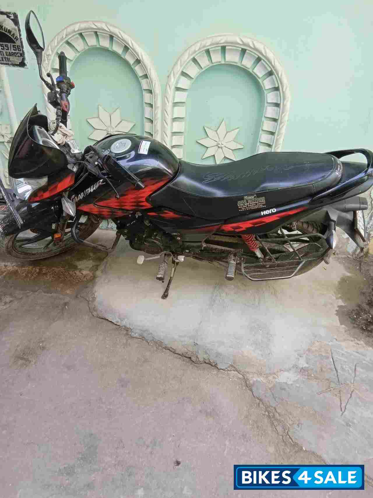 Black Hero Glamour 125