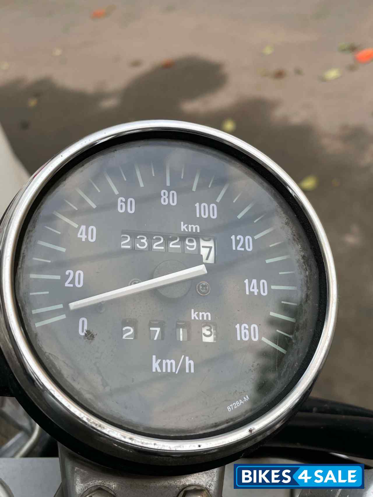 Midnight Black Bajaj Avenger 220 DTS-i Midnight Black Bajaj Avenger 220 DTS-i