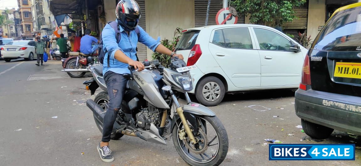TVS Apache RTR 200 4V