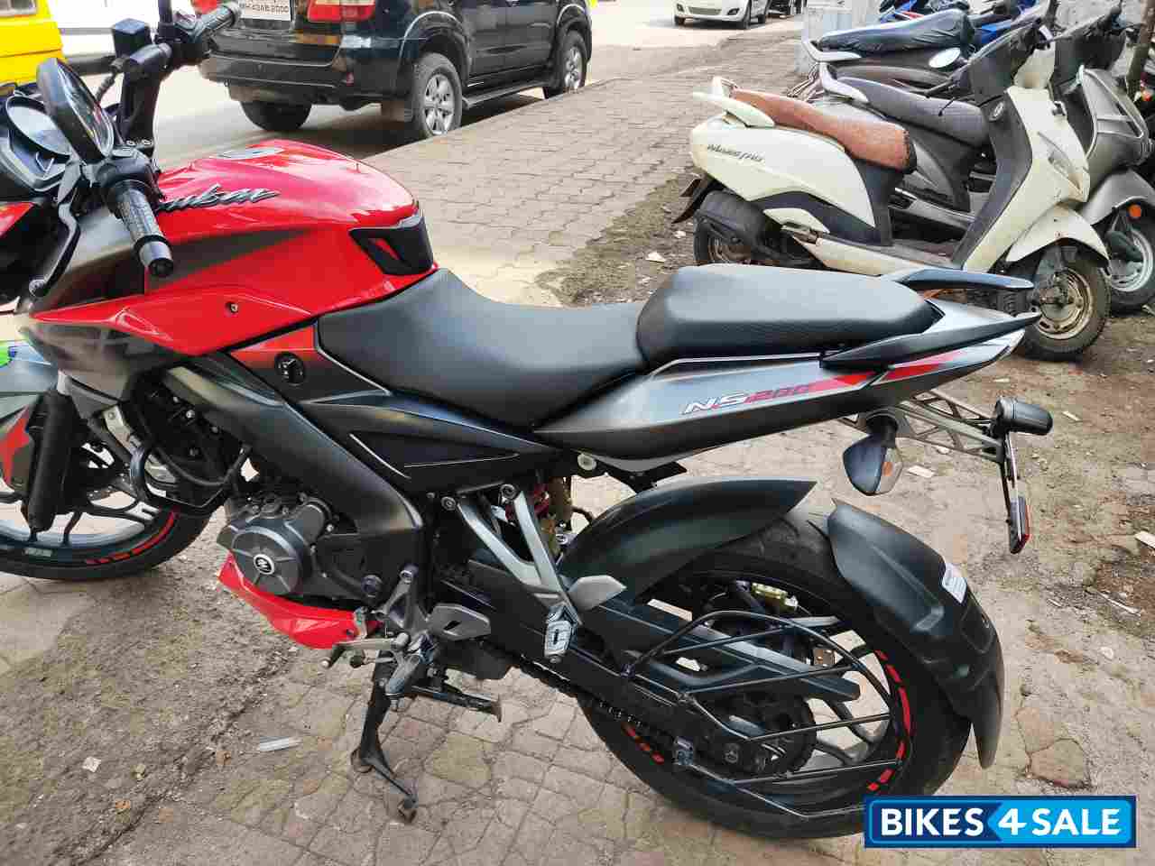 Red Bajaj Pulsar 200 NS