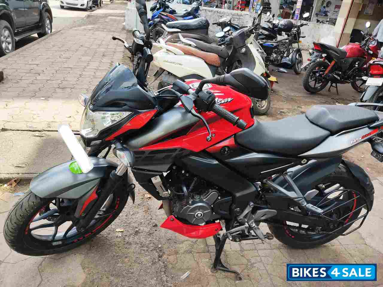 Red Bajaj Pulsar 200 NS