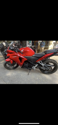 Red Honda CBR 250R