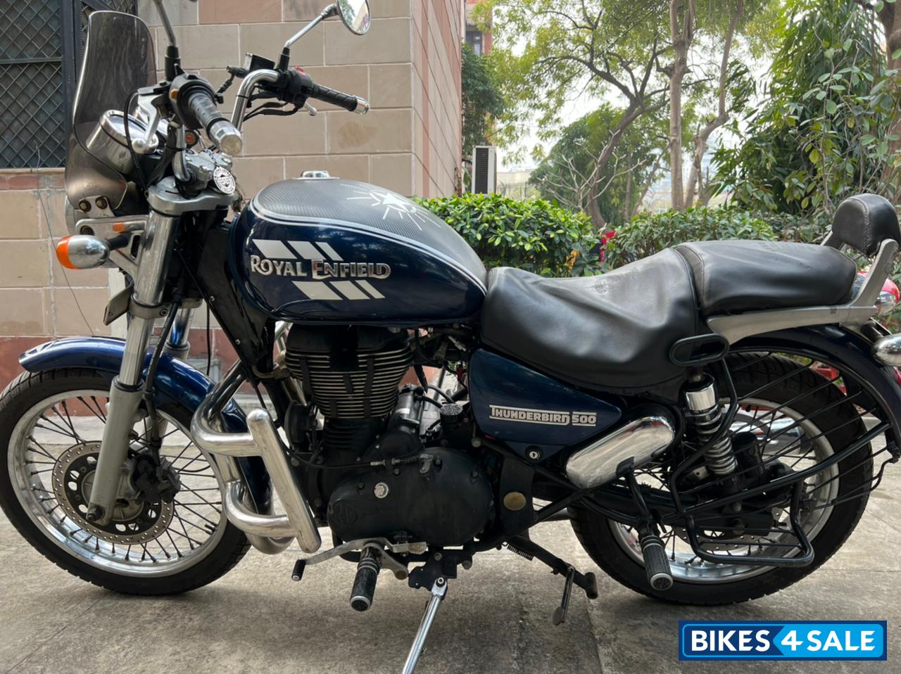 Blue Royal Enfield Thunderbird 500