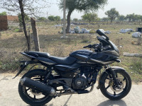 Bajaj Pulsar 220F