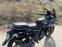 Bajaj Pulsar 220F
