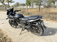 Bajaj Pulsar 220F