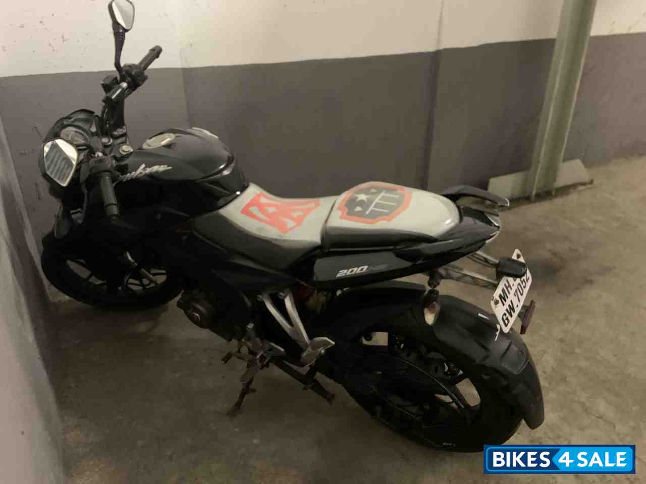 Bajaj Pulsar 200 NS