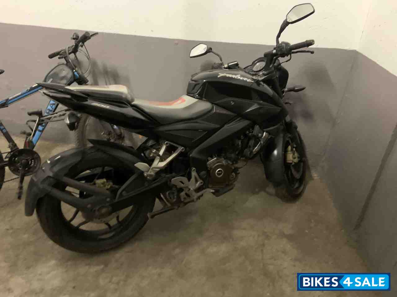 Bajaj Pulsar 200 NS