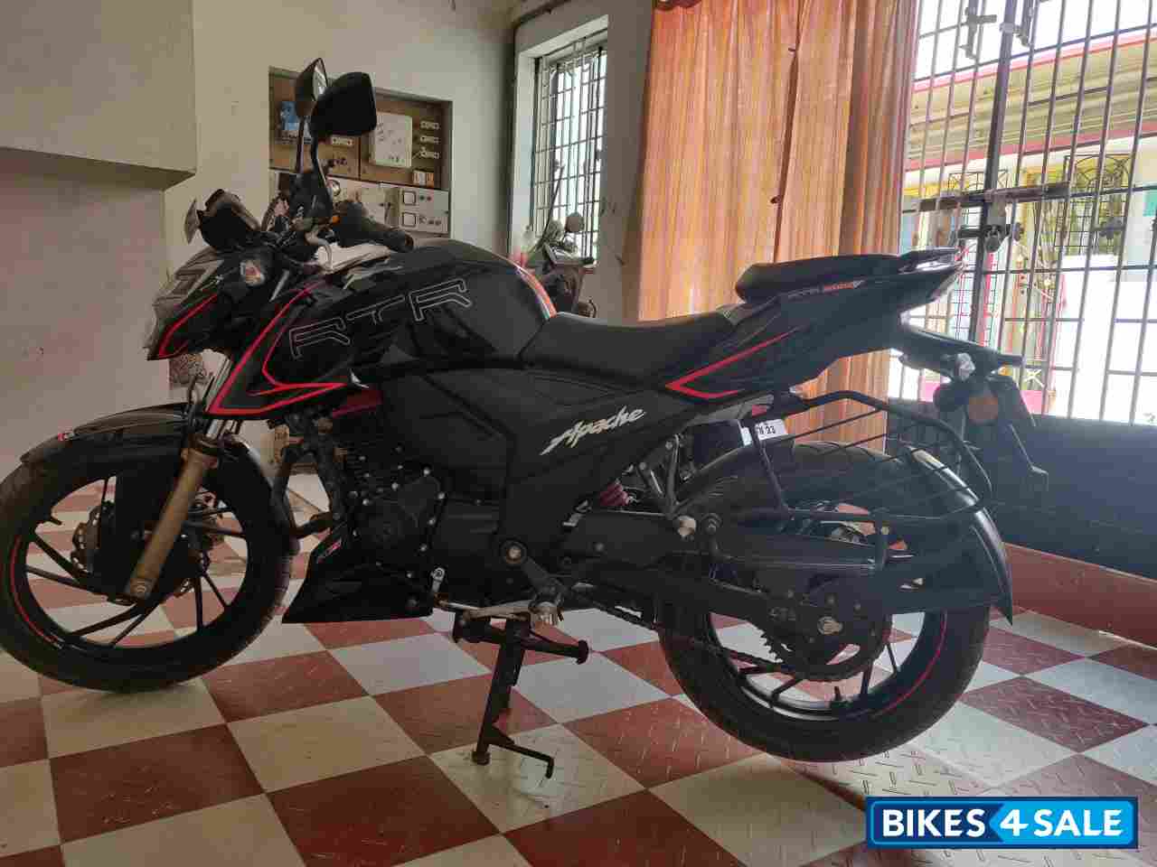 TVS Apache RTR 200 4V 2020