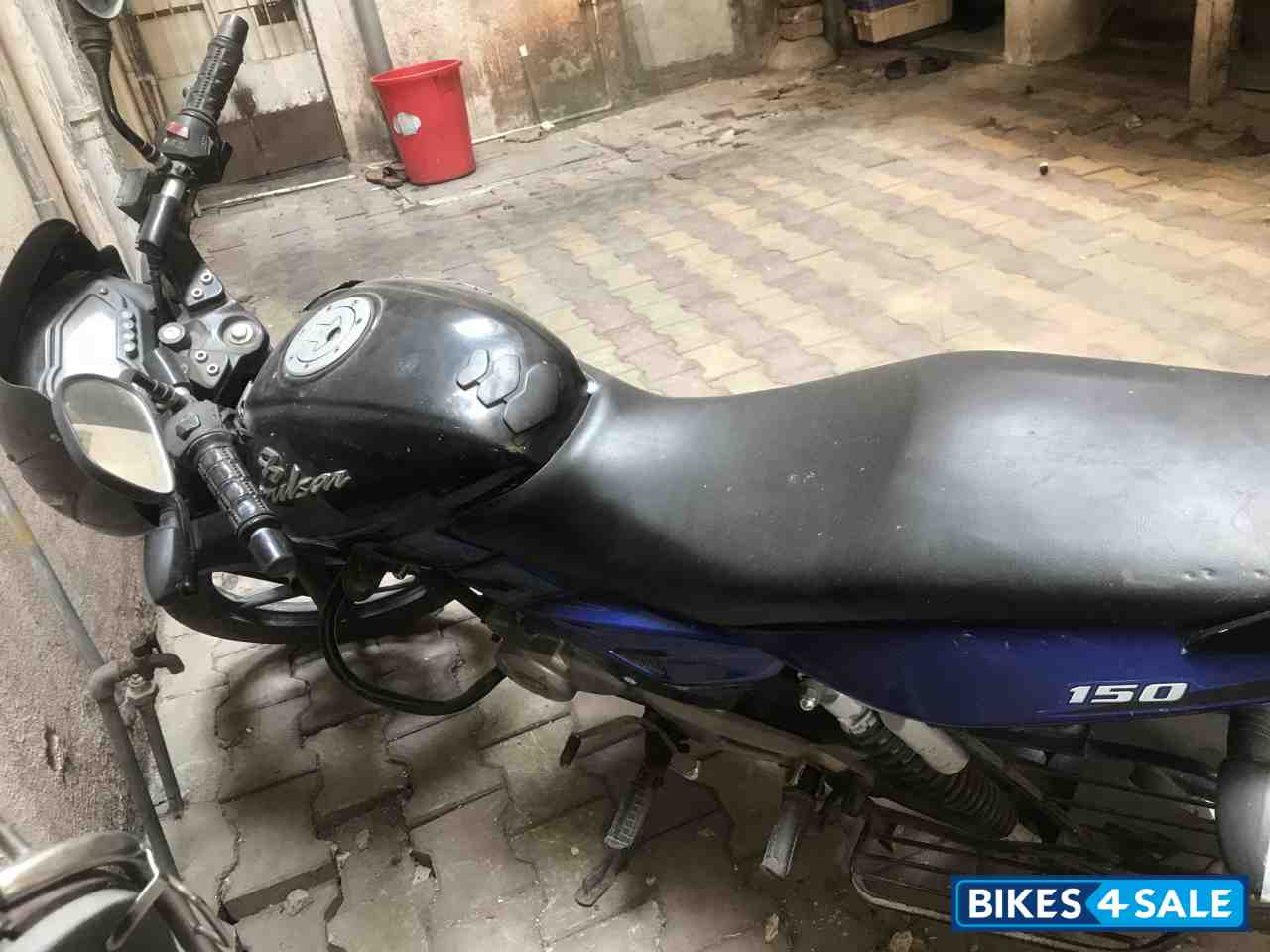 Blue Bajaj Pulsar 150 DTSi
