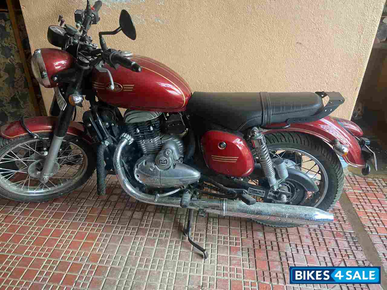 Jawa 42 Dual Channel ABS Orion Red