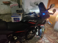 Bajaj Pulsar 220F