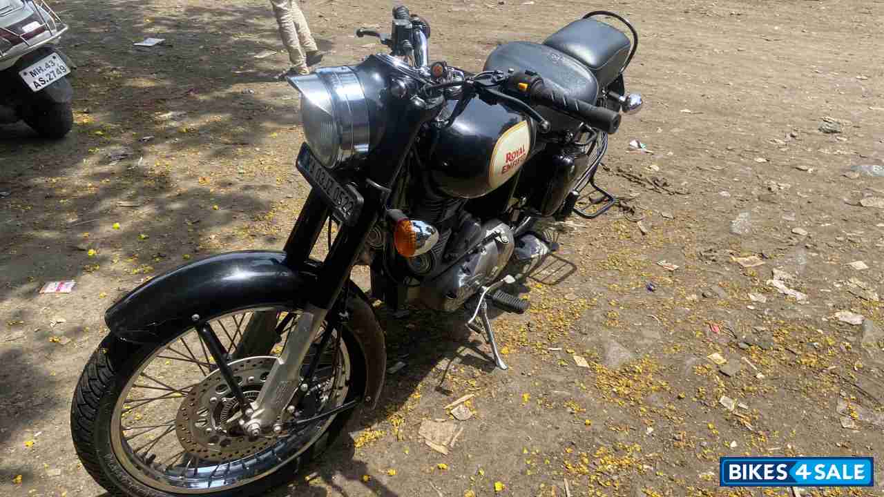 Black Royal Enfield Classic 350